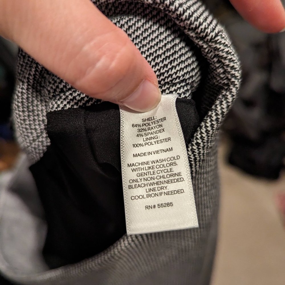 Express suit skirt - Picture 2 of 3